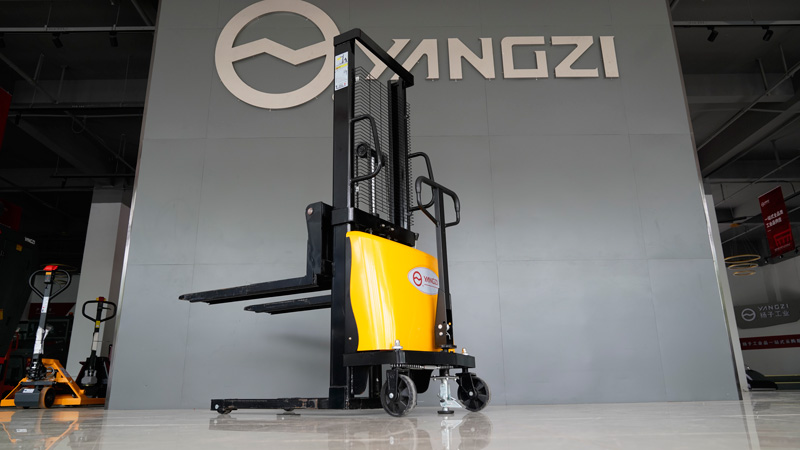 關(guān)于電動(dòng)叉車的10個(gè)最常見(jiàn)問(wèn)題